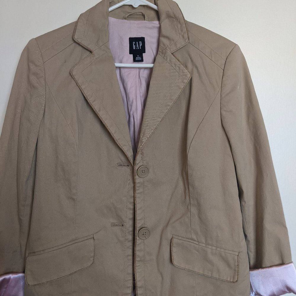Gap ladies blazer cream colored size six